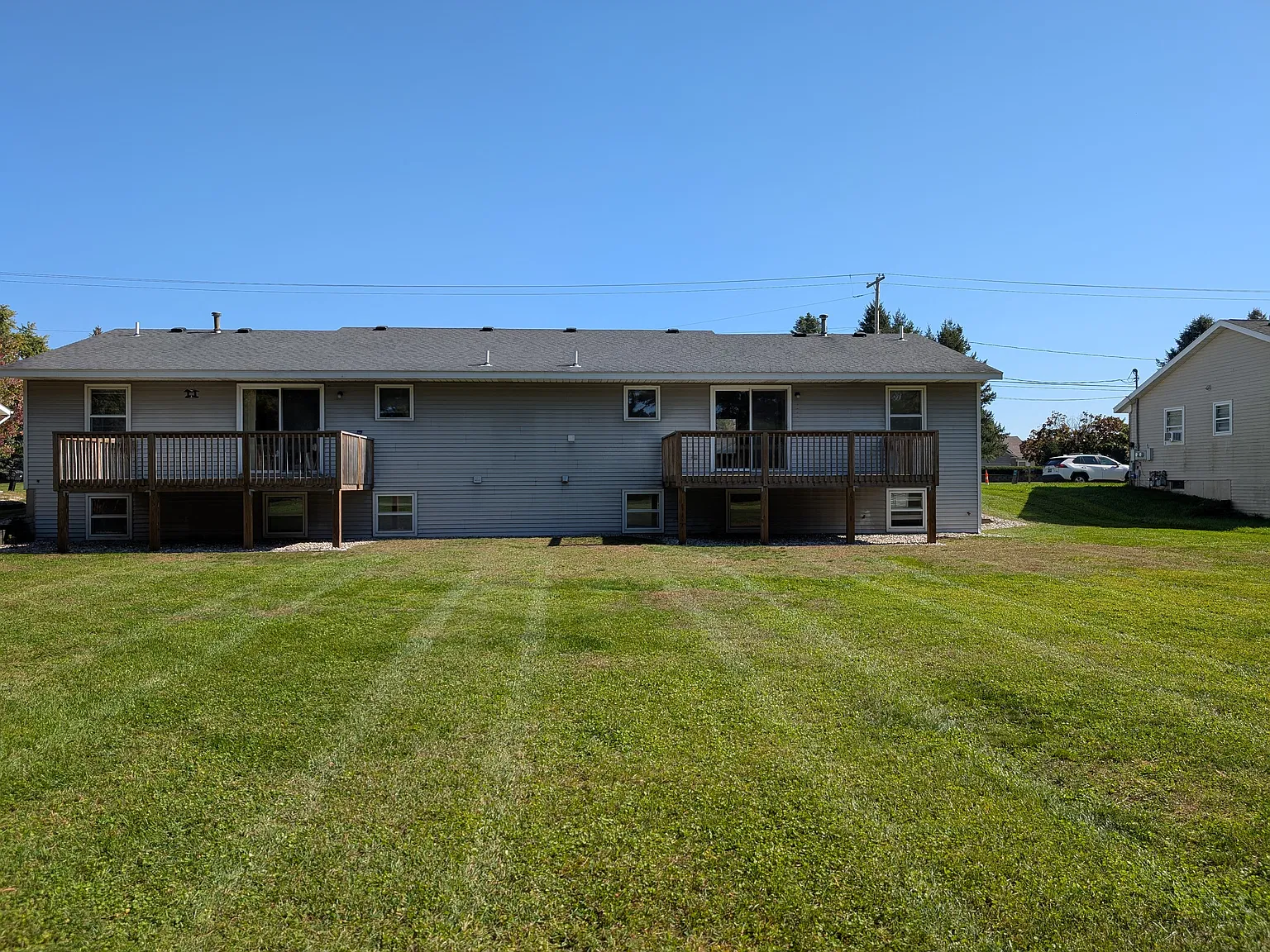 3 bed, 1800 sqft, $1,950 — Photo 3