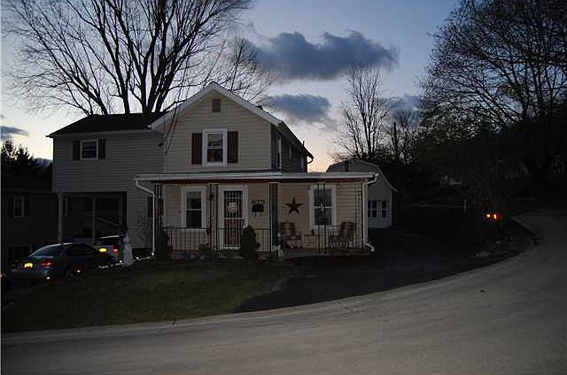 Perfect location at end of the street