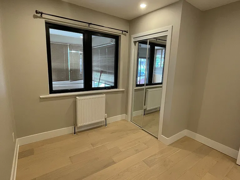 416 Christie St #1 — Photo 8