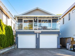 832 Stevens St, White Rock, BC V4B4X2