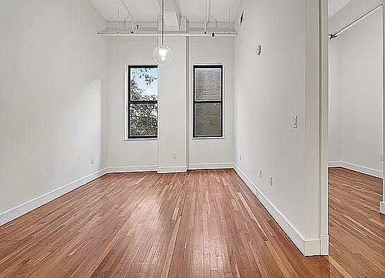 2nd image of 180 Bainbridge St #4