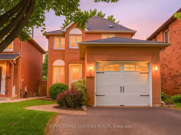 38 Banner Rd, Brampton, ON L6X 4K8