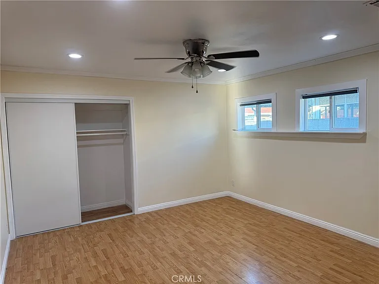 13725 Kenmore Ave — Photo 7