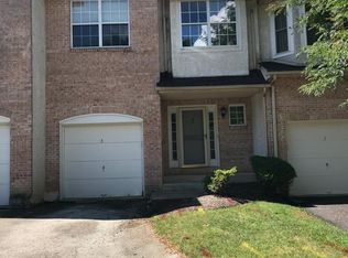 3 Cherry Ct, Lafayette Hill, PA 19444