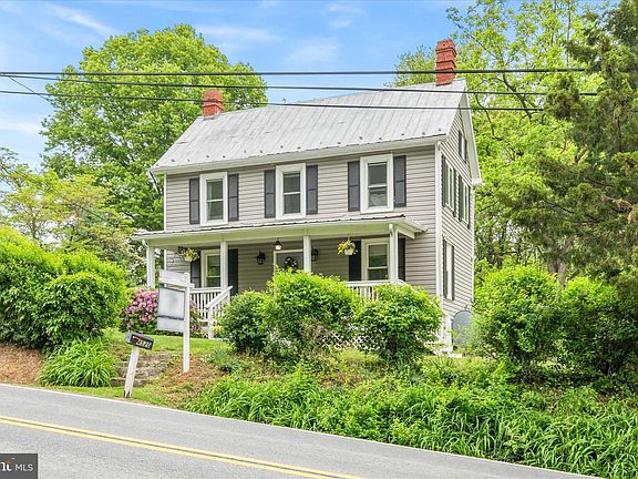 3rd image of 4520 Mountville Rd