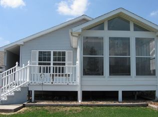 6610 Teal Waters Dr, Jenison, MI 49428