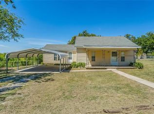 300 S Dogwood St, Rhome, TX 76078