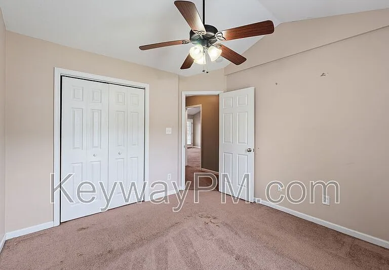 4858 High Meadows Dr — Photo 13