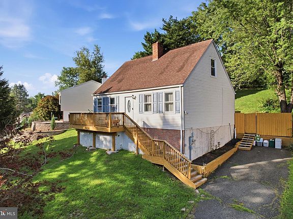 4th image of 39 Lindy Ln