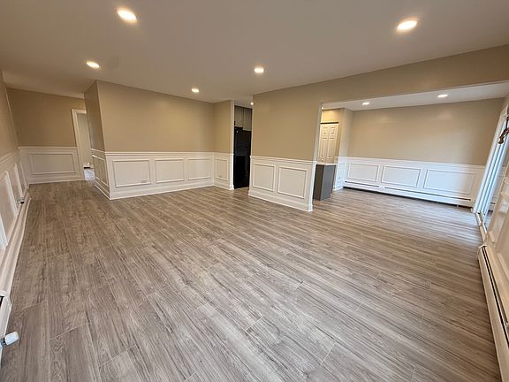 5th image of 3500 Bayside Dr Unit 1