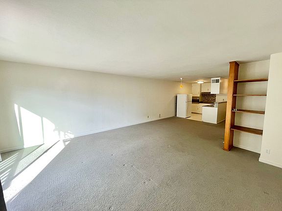 4th image of 1136 Kearny St #2
