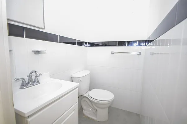 Rented by Level Group | media 9