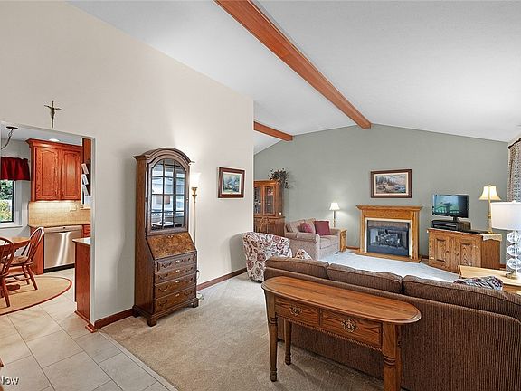 4th image of 1872 Valewood Dr