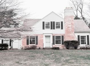 4899 Countryside Rd, Lyndhurst, OH 44124