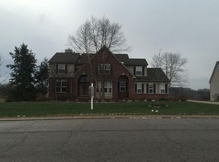9874 Dublin Dr, Fenton, MI 48430
