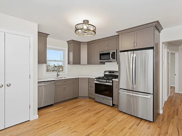 148 Arlington Ave #2 — Photo 2