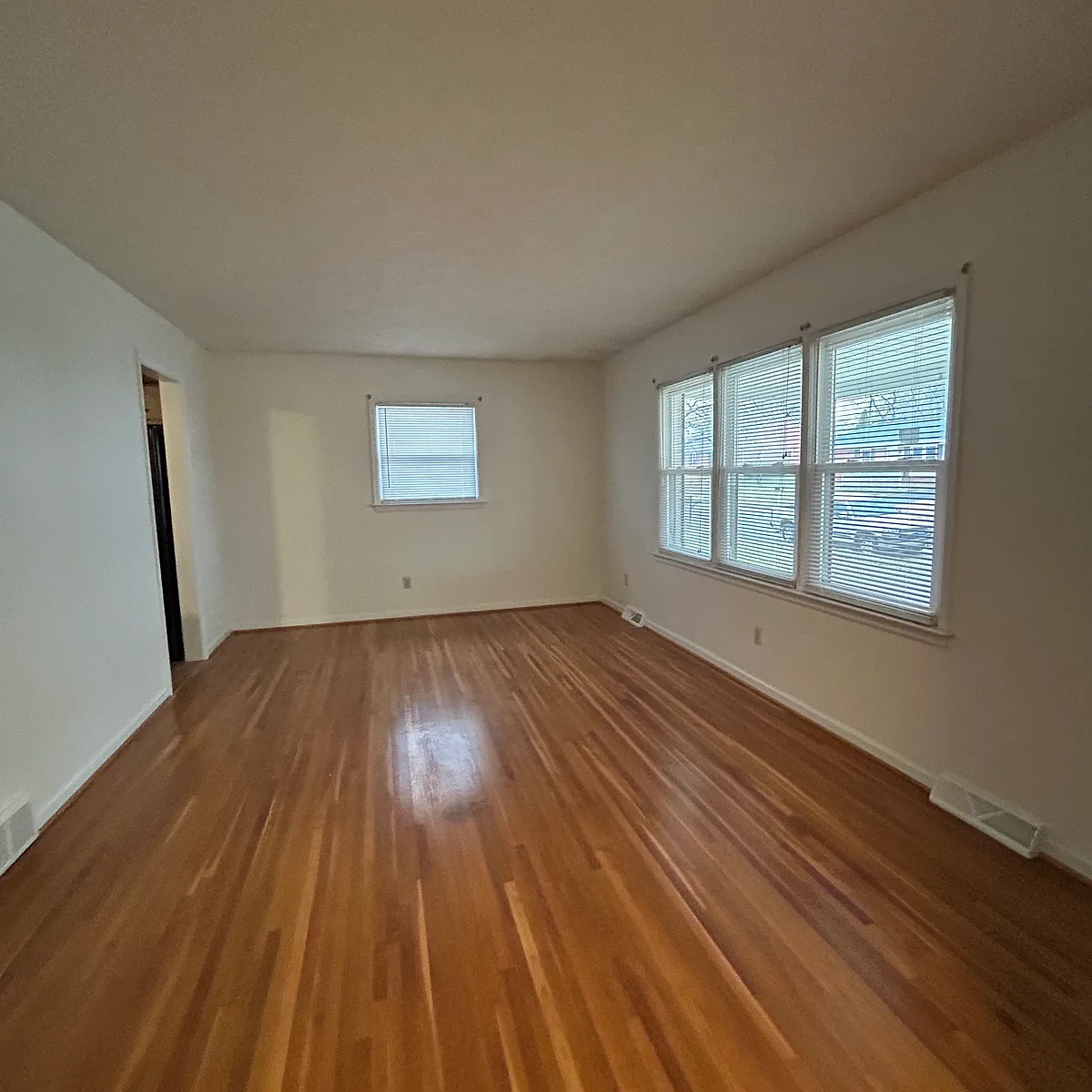 Building Photo - 626 Warrington Dr