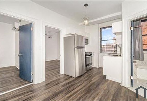 5th image of 1646 Vine St #1