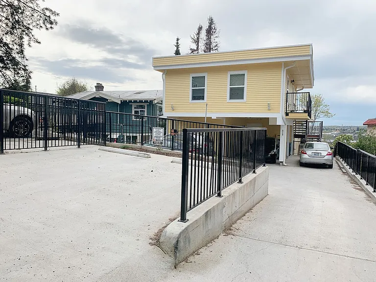 828 N Garden St — Photo 12
