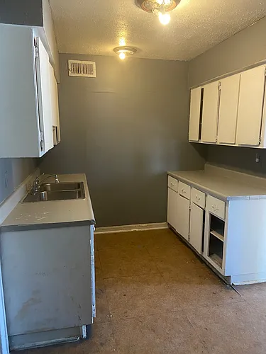 2926 Francis St Photo 1