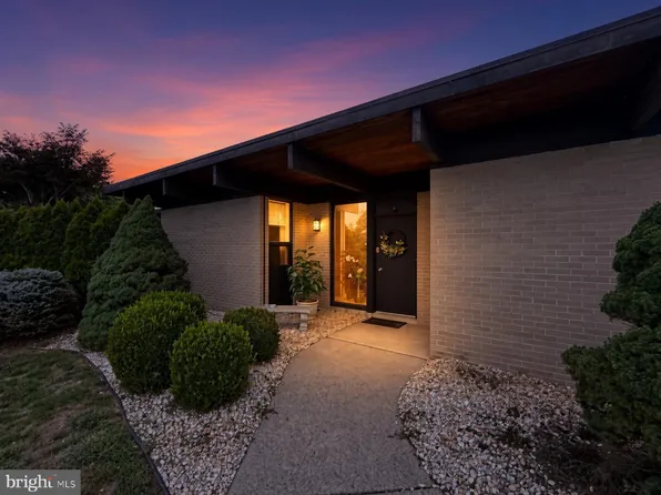 297 Elm St, Hamburg, PA 19526