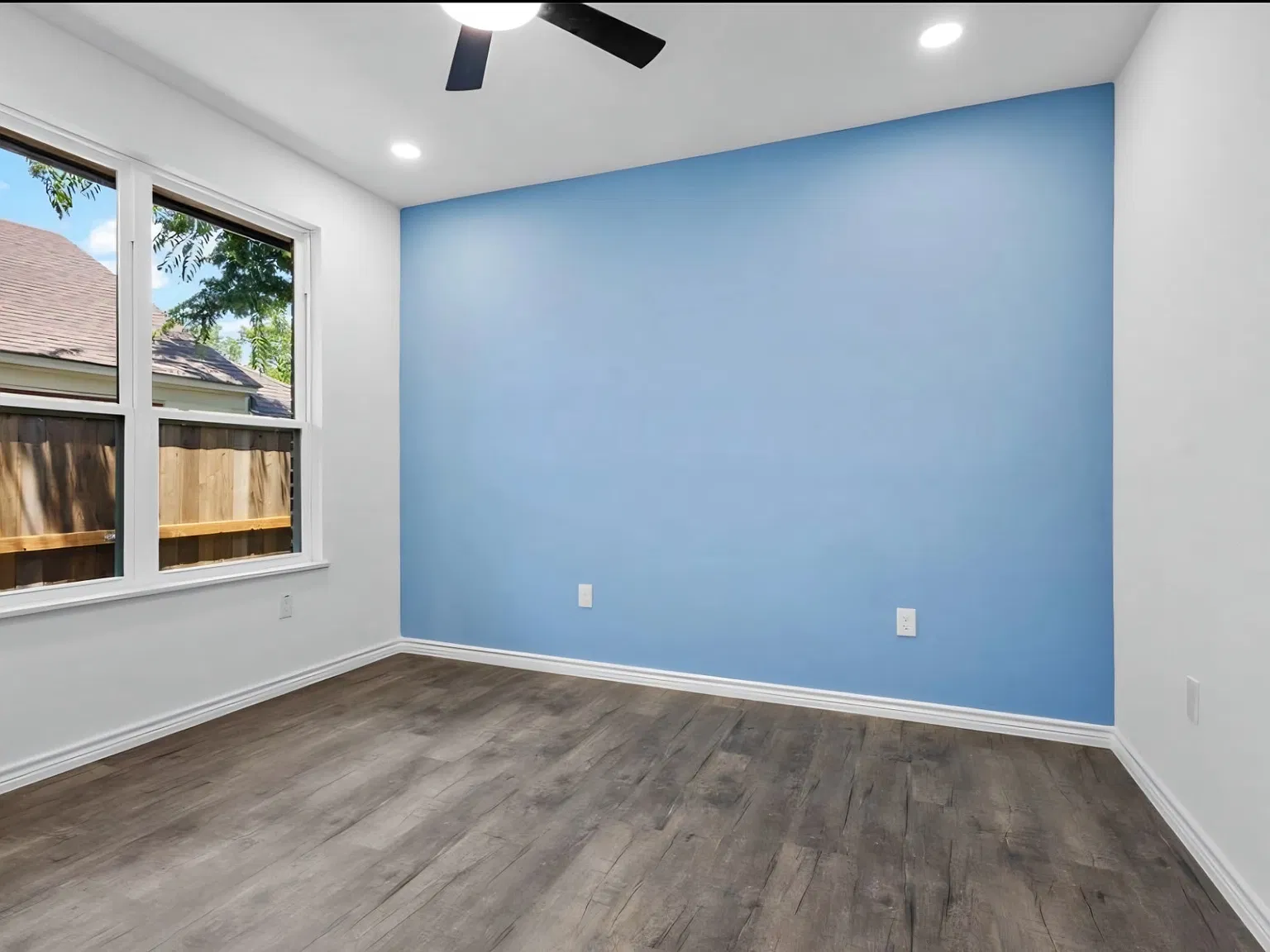 3 bed, 2298 sqft, $2,400 — Photo 4