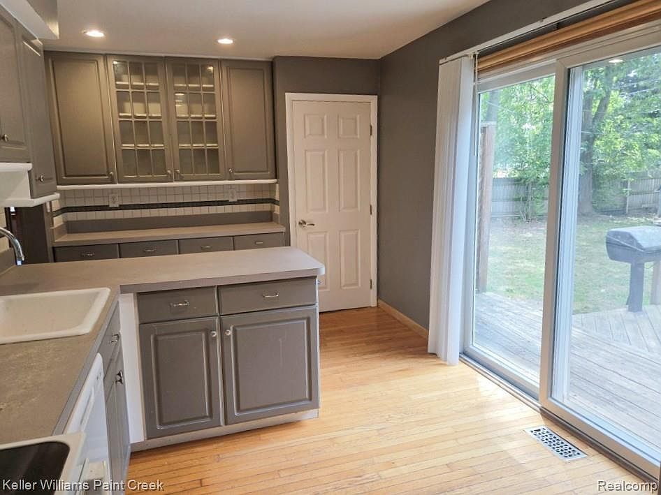 2438 Archdale, photo 19