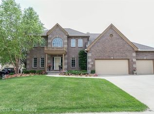 635 SE Brentwood Dr, Waukee, IA 50263