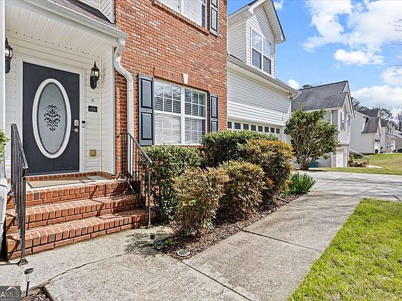 5th image of 1380 Commonwealth Ln