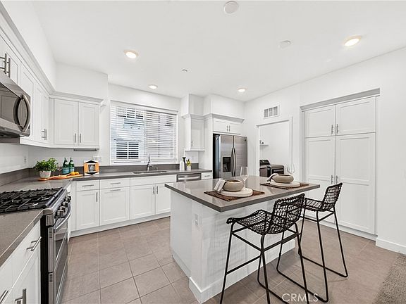 5th image of 249 N Magnolia Ave #3