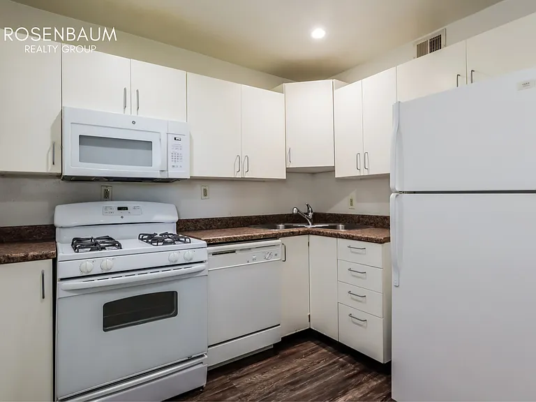 Miramonte Apartments- — Photo 22