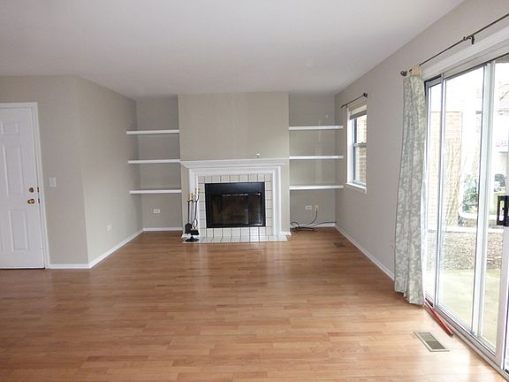 5th image of 74 Larch Ct Unit B