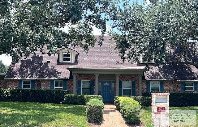 1st image of 601 Palm Valley Dr W