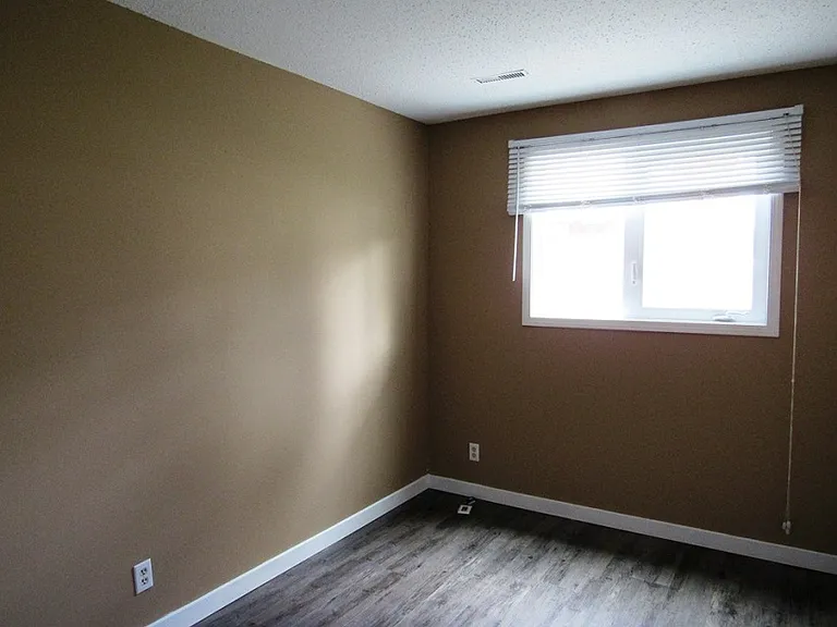 6330 S 58th Ave #1 — Photo 15