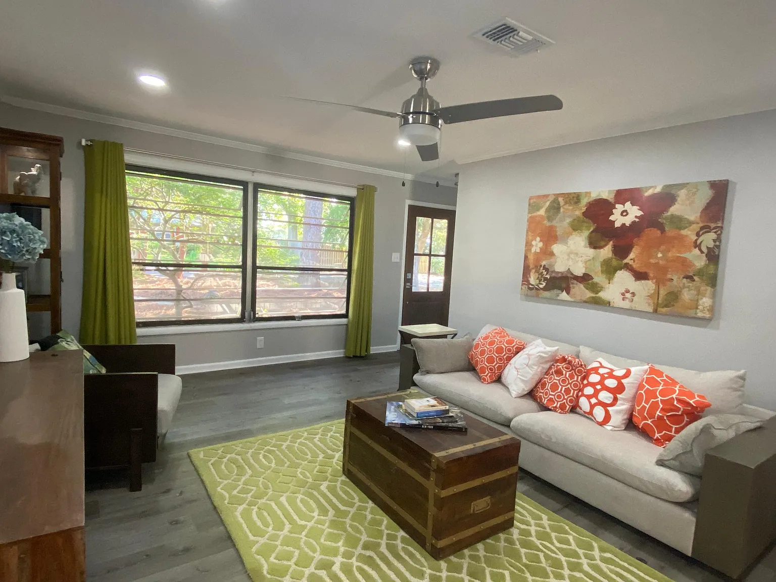 425 Jan Dr — Photo 4