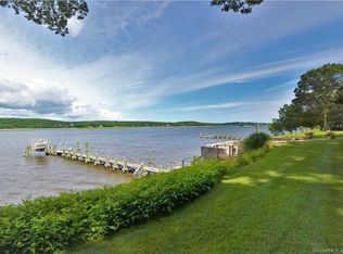9 River Edge Rd, Old Saybrook, CT 06475