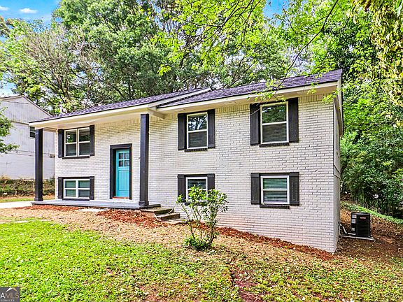 3rd image of 8154 Tudor Dr