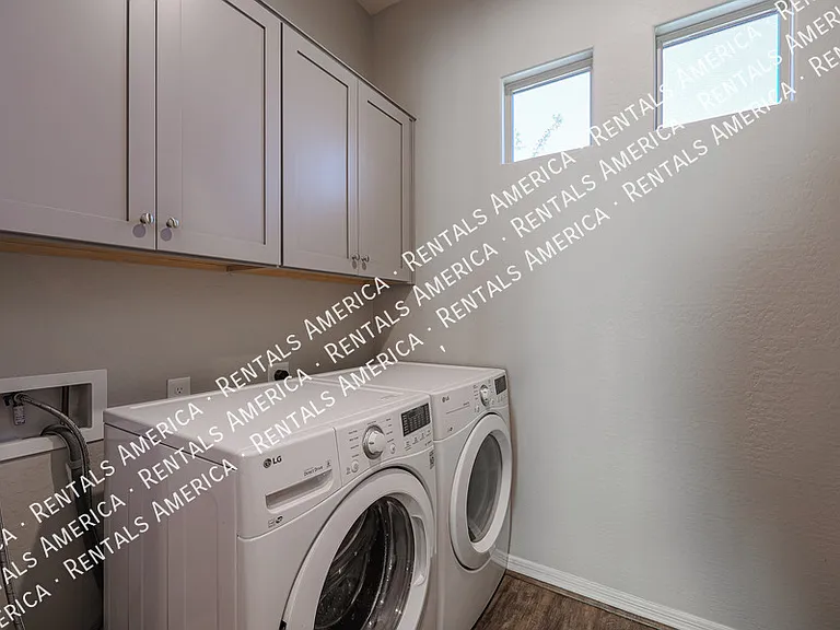 4429 E Jones St — Photo 21