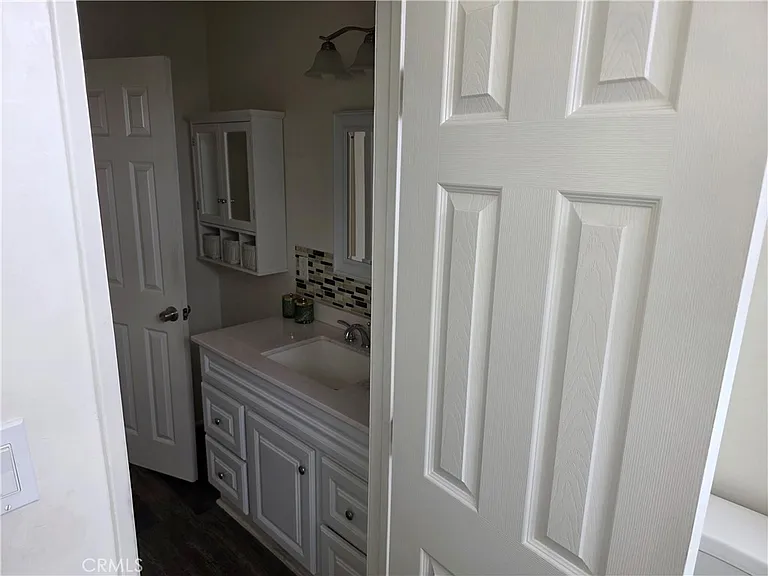 706 E Harvard St #5 — Photo 17