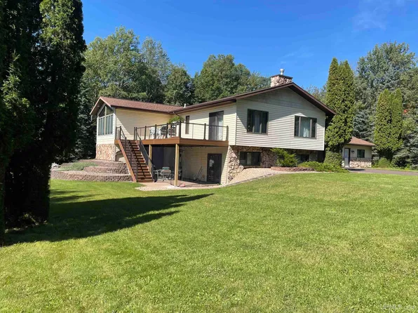 N10223 Curry Rd, Ironwood, MI 49938