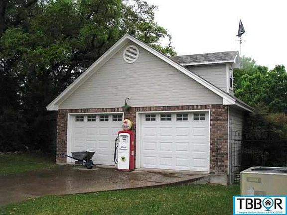 3rd image of 11380 Parkdale