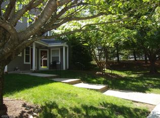 1343 Paddington Rd, Mahwah, NJ 07430