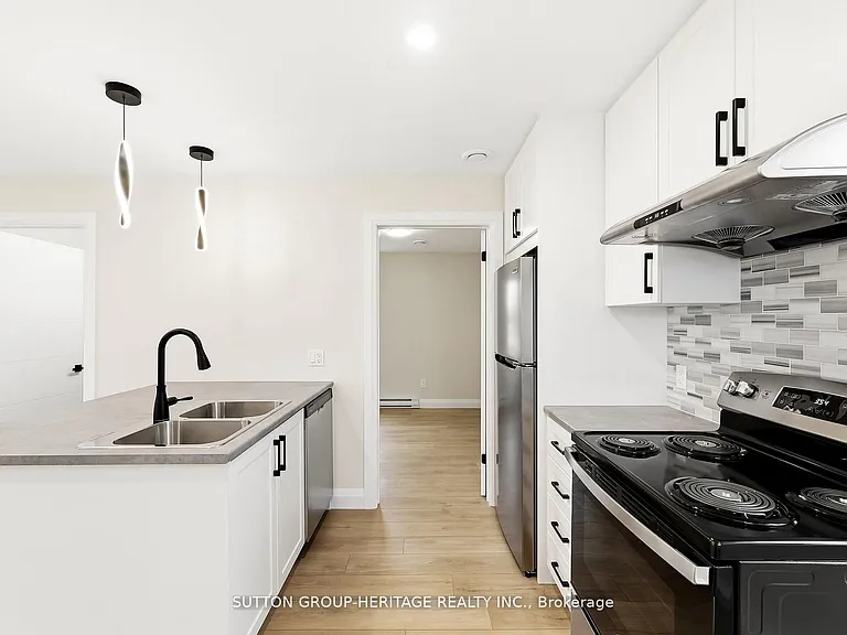 164 Dixon Dr #UPPER — Photo 14
