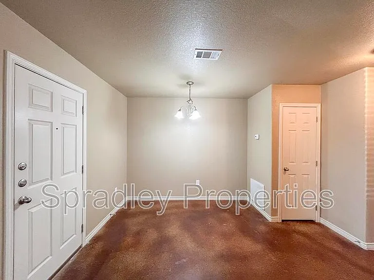 1560 Chance Ct — Photo 5