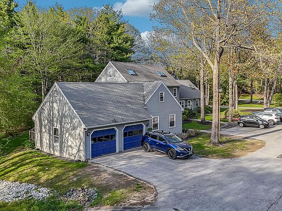 3rd image of 22 Ashbourne Court #22