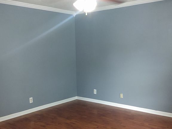 2nd image of 2827 Summertree Ln