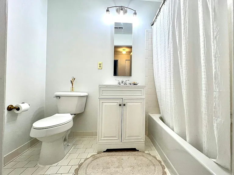 1111 Castle Harbor Pl #1A — Photo 10