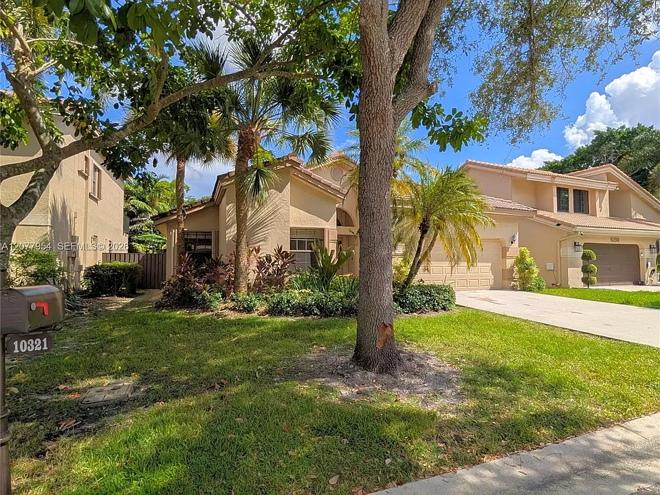 10321 NW 17th Ct
