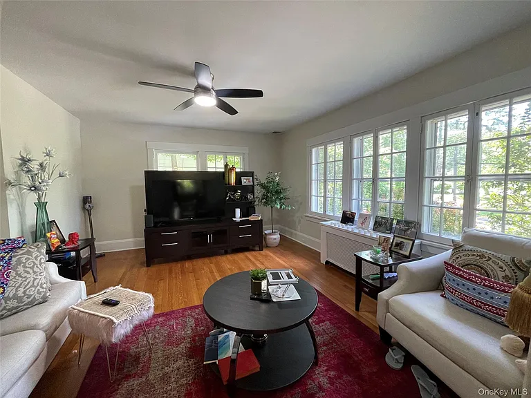 38 Gedney Park Dr — Photo 13