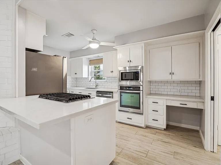 2127 Blue Willow Dr — Photo 15